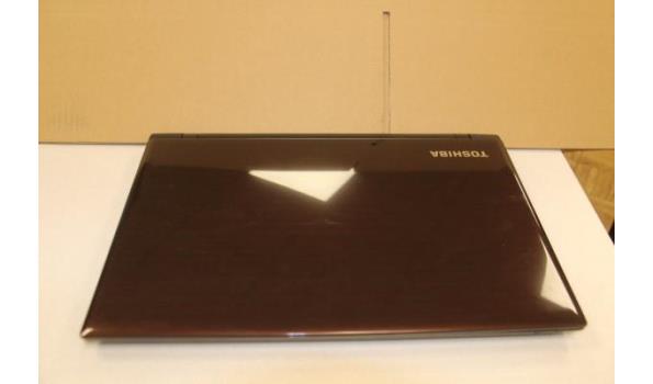 laptop TOSHIBA, type Satellite Intel Premium N3700 1.6GHz, 700Gb HD, licht beschadigd, zonder lader, werking niet gekend