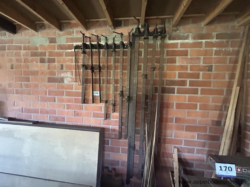 Lot van 10 metalen lijmklemmen