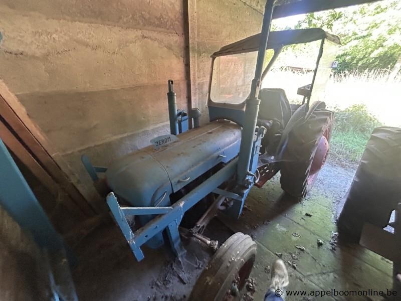 Oude tractor JEROM, voorzien van een kap en wielaandrijving, zonder sleutels en boorddocumenten – foto 3 – kavel bij Appelboom