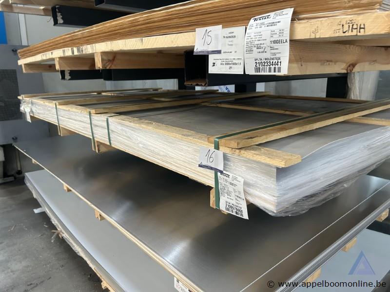 40 aluminium platen, afmetingen 3000 x 1500 x 2 mm