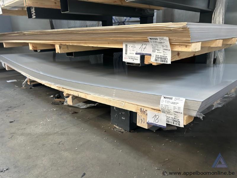 22 aluminium platen, afmetingen 3000 x 1500 x 3 mm