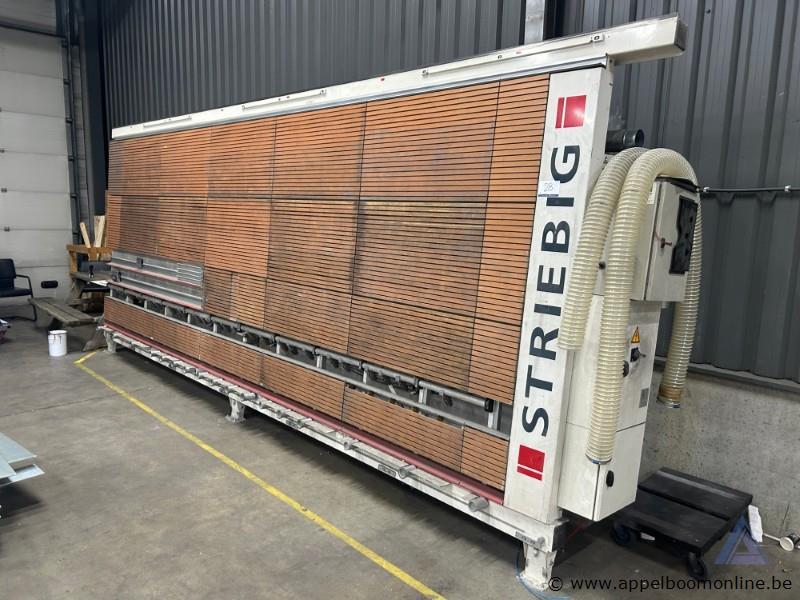 Incomplete verticale platenzaagmachine van het merk Striebig. Geschikt voor wisselstukken