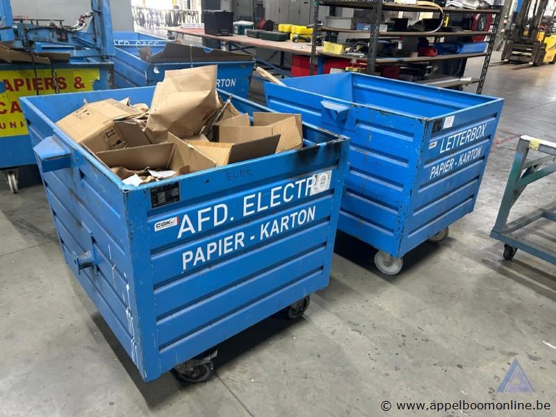 2 Metalen rolcontainers op wielen, merk Bauer Sudlohn, type BSK-R 90, bouwjaar 2016