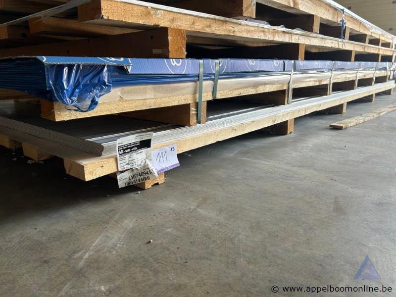 12 aluminium platen EN AW-5005 H14/H24, afmetingen 4000x1500x3 mm, lakkwaliteit 1z folie 80 Mu, netto gewicht 1.003 kg