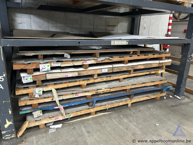 lot diverse staal en aluminium platen