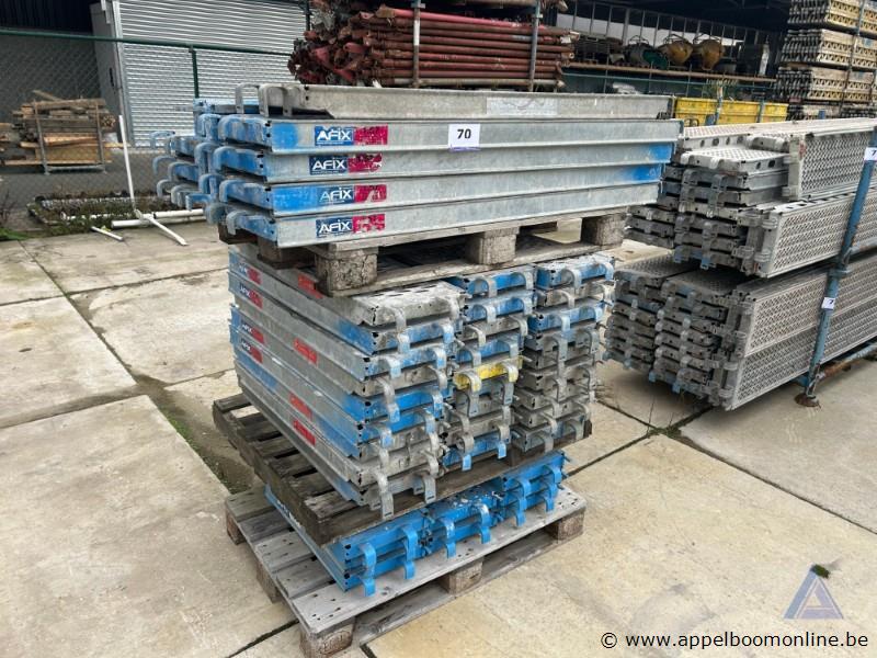 Metalen steigerplanken van het merk AFIX, diverse maten – kavel bij Appelboom
