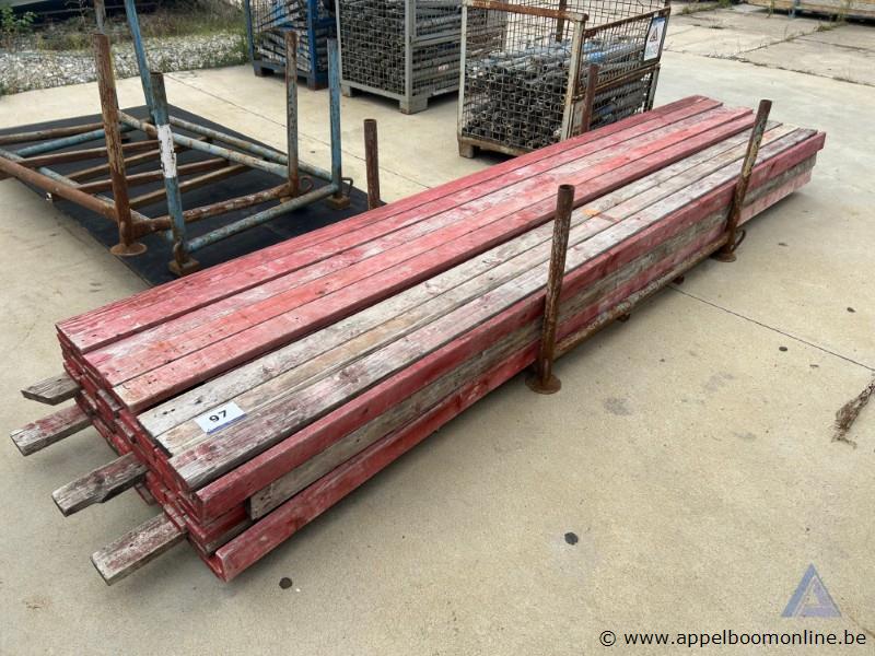 lot houten planken – kavel bij Appelboom