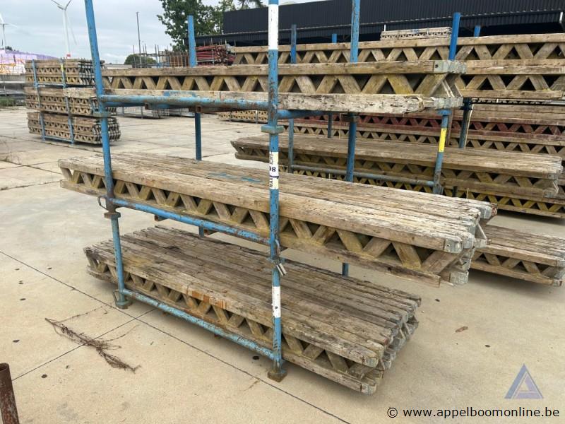 25 diverse H-balken – kavel bij Appelboom
