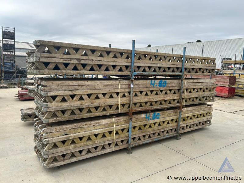 60 diverse H-balken – kavel bij Appelboom