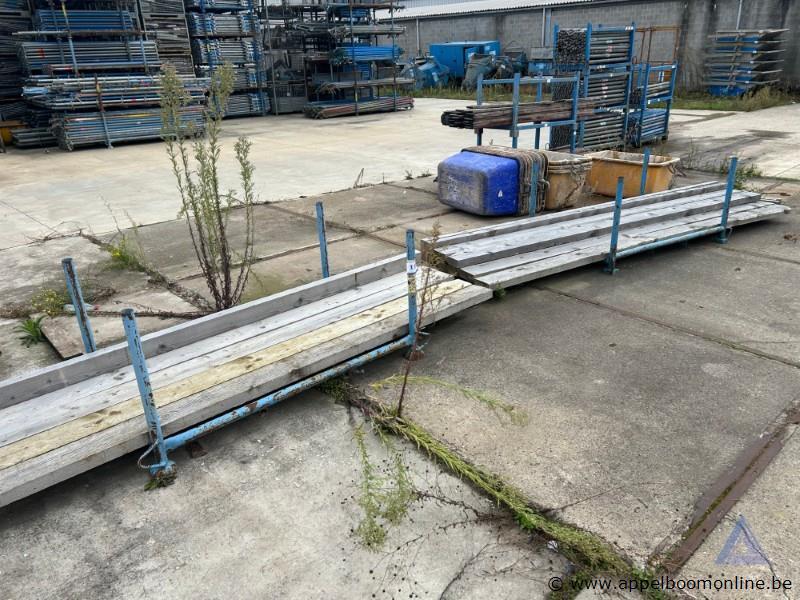 Lot houten balken