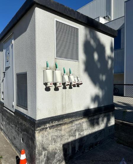 Compacte hoogspanningscabine met KYTE POWERTECH transformator (bouwjaar 2021, serienummer 1112105200) en Schneider Electric schakelinstallatie. Voo… – foto 5 – kavel bij Appelboom