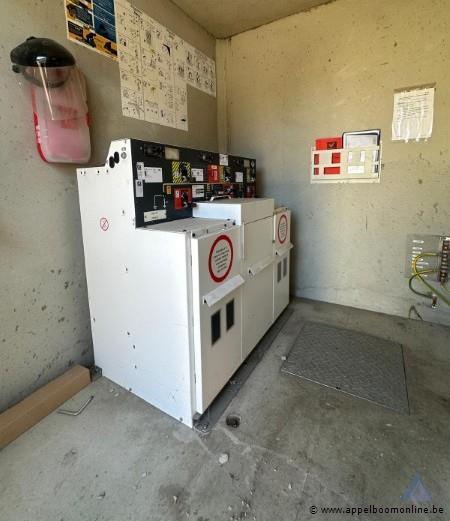 Compacte hoogspanningscabine met KYTE POWERTECH transformator (bouwjaar 2021, serienummer 1112105200) en Schneider Electric schakelinstallatie. Voo… – foto 6 – kavel bij Appelboom