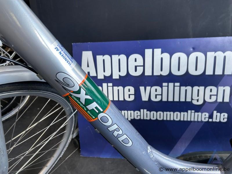 Fiets OXFORD comfort bike, met sleutel, nummer 701-011 – foto 3 – kavel bij Appelboom