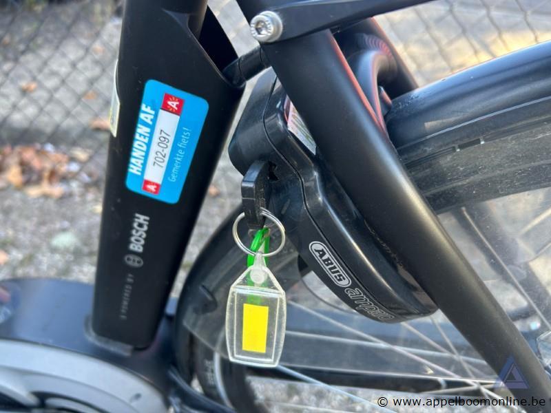 Elektrische fiets DUTCHID TOUR, batterij Bosch, met sleutel, nummer 702-097, 8371.5km, werking niet gekend – foto 5 – kavel bij Appelboom
