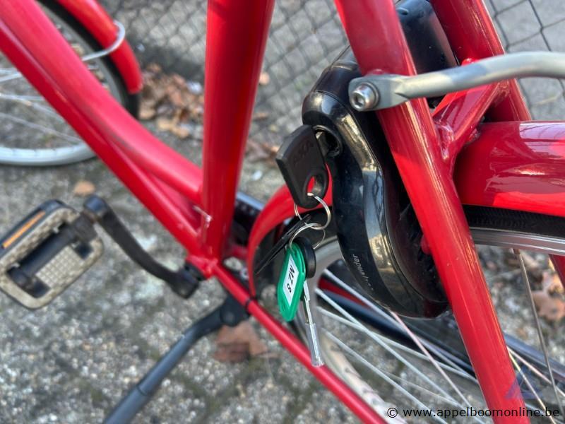 Fiets, met sleutel, nummer 701 - 819 – foto 3 – kavel bij Appelboom