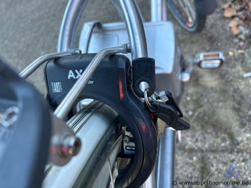 Elektrische fiets, batterij Li-Ion Battery, 36V, met sleutel, nummer 702-056, werking niet gekend – foto 4 – kavel bij Appelboom