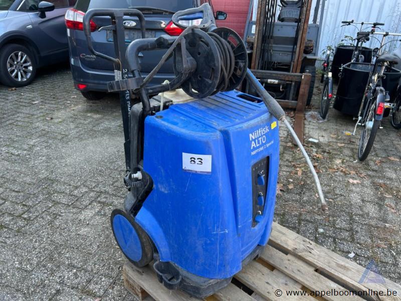 Hogedrukreiniger Nilfisk Alto Neptune 2 Special, inclusief slanghaspel en spuitlans. Werking niet gekend – kavel bij Appelboom