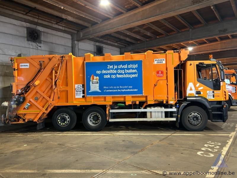 Huisvuilwagen IVECO STRALIS Pusher 2000, WJME2NNH40C243092, 1e insch 24/01/2012, 182234km, 7790cm³, 228kW, diesel, transm. automaat, euro 5, 3 asse… – foto 5 – kavel bij Appelboom