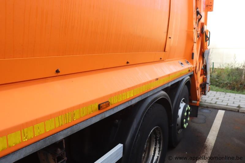 huisvuilwagen IVECO 2Y3C, Pusher 4000, datum 1ste inschr 20/03/2015, chassisnummer WJME2NNH600305606, km laatste keuring 98,639, WJME2NNH60C305656,… – foto 9 – kavel bij Appelboom