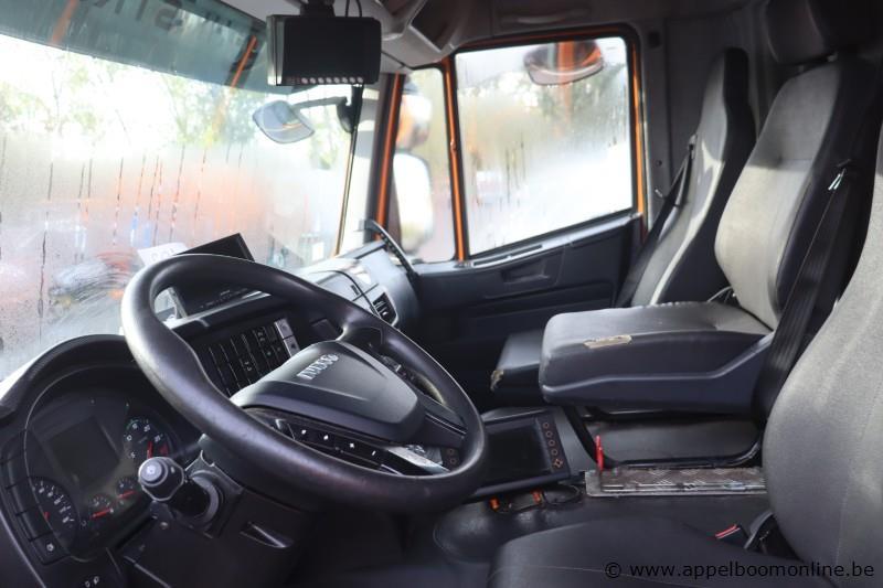 huisvuilwagen IVECO 2Y3C, Pusher 4000, datum 1ste inschr 10/02/2015, chassisnummer WJME2NNH60C295944, km laatste keuring 98,639, WJME2NNH60C305656,… – foto 4 – kavel bij Appelboom
