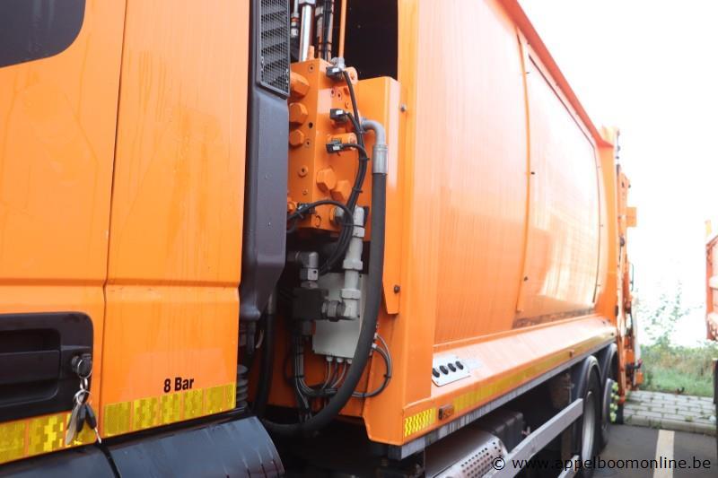 huisvuilwagen IVECO 2Y3C, Pusher 4000, datum 1ste inschr 10/02/2015, chassisnummer WJME2NNH60C295944, km laatste keuring 98,639, WJME2NNH60C305656,… – foto 7 – kavel bij Appelboom