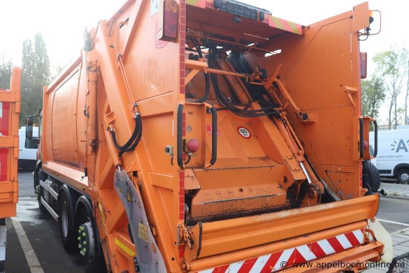 huisvuilwagen IVECO 2Y3C, Pusher 4000, datum 1ste inschr 10/02/2015, chassisnummer WJME2NNH60C295944, km laatste keuring 98,639, WJME2NNH60C305656,… – foto 9 – kavel bij Appelboom