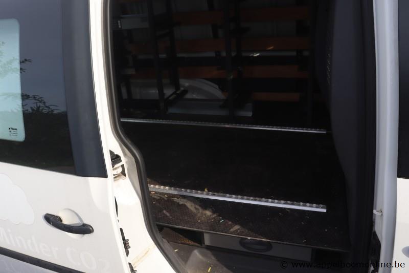 stationwagen VOLKSWAGEN Caddy, datum1ste inschr 19/11/2013, km-stand 39968, chassisnr WV1ZZZ2KZEX062488, CNG, EURO 5 – foto 9 – kavel bij Appelboom