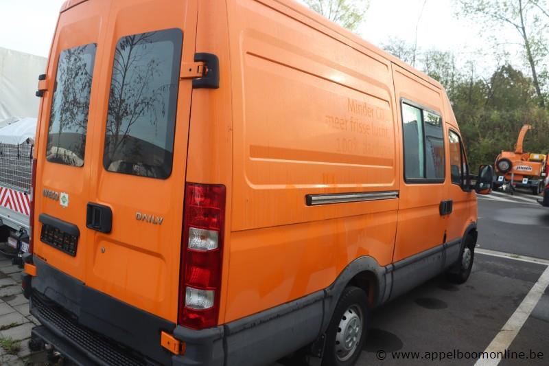 lichte vrachtwagen IVECO FD112C, datum 1ste inschrijving 10/7/2013, chassisnr ZCFC35A7205957205, CNG, km-stand laatste keuring 23,477, Euro V, TTM… – foto 8 – kavel bij Appelboom