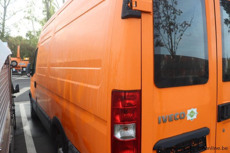 lichte vrachtwagen IVECO FD112C, datum 1ste inschrijving 10/7/2013, chassisnr ZCFC35A7205957205, CNG, km-stand laatste keuring 23,477, Euro V, TTM… – foto 10 – kavel bij Appelboom