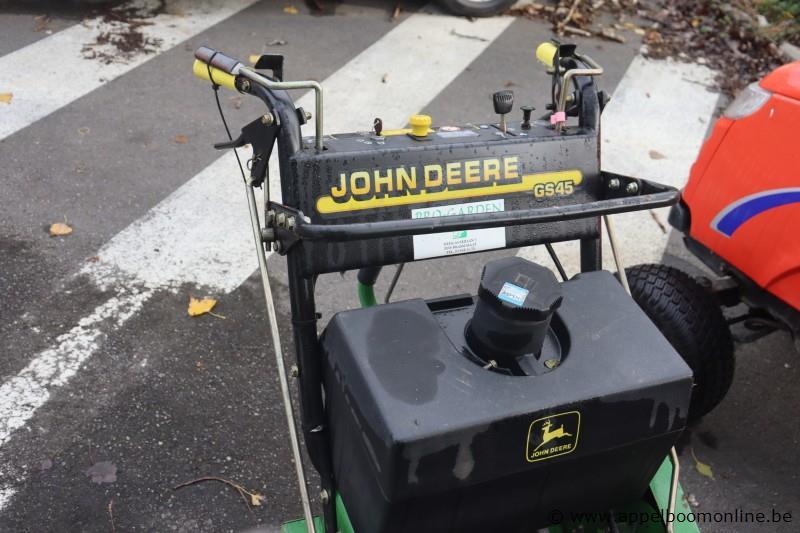 grasmachine JOHN DEERE GS 45, werking niet gekend, mogelijks batterij plat – foto 4 – kavel bij Appelboom