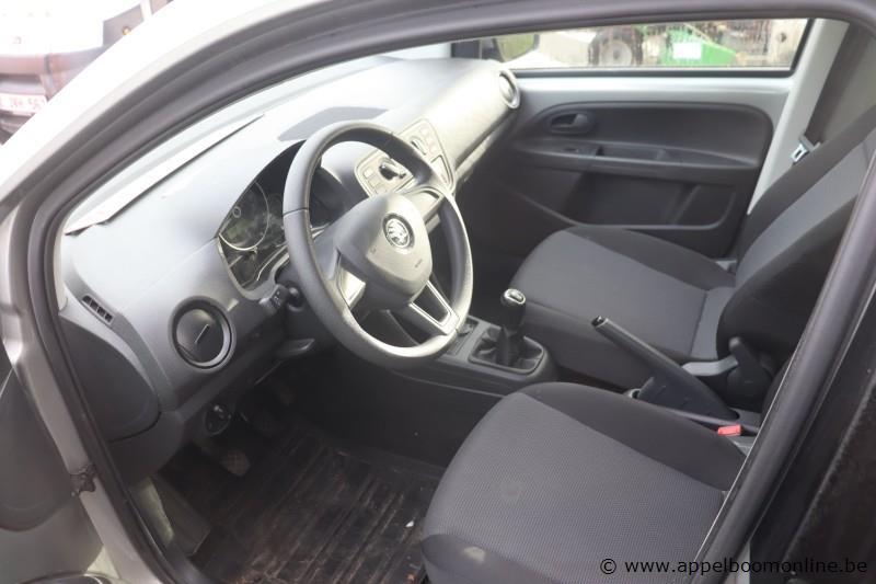 hatchback SKODA Citigo, datum 1ste inschr 6/9/2016, chassis nr TMBZZZAAZGD646291, km-stand 17482, Euro 6b, schade rondom, mogelijks platte batterij – foto 5 – kavel bij Appelboom