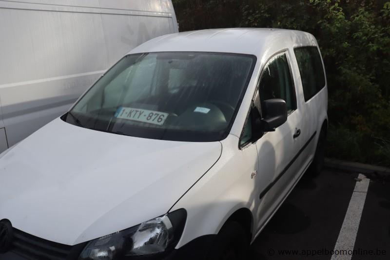 lichte vrachtwagen VOLKSWAGEN Caddy, datum 1ste inschr 19/11/2013, chassisnr WV1ZZZ2KZEX062488, km-stand 67558, Euro 5, schade rondom – foto 3 – kavel bij Appelboom