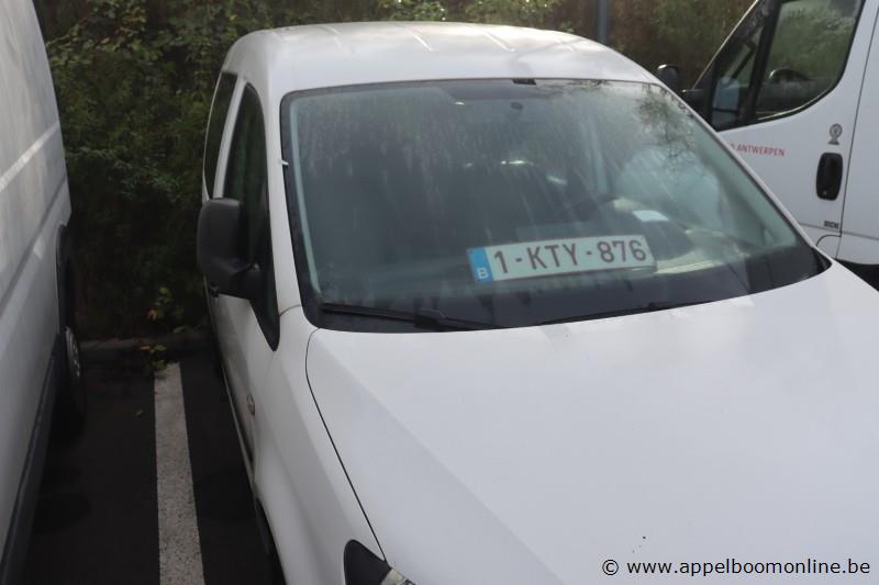 lichte vrachtwagen VOLKSWAGEN Caddy, datum 1ste inschr 19/11/2013, chassisnr WV1ZZZ2KZEX062488, km-stand 67558, Euro 5, schade rondom – foto 6 – kavel bij Appelboom