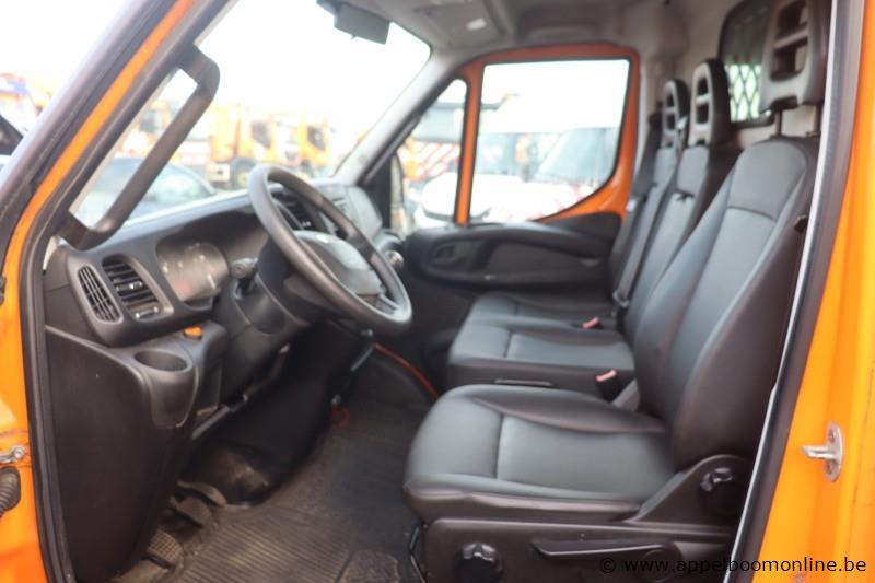 lichte vrachtwagen IVECO FD11C2C, datum 1ste inschr 22/7/2015, chassis nr ZCFC335A905045635, km-stand 32,547, CNG, TTM 3500, schade rondom – foto 5 – kavel bij Appelboom