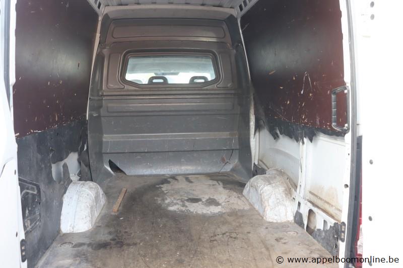lichte vrachtwagen IVECO FD11C2C, datum 1ste inschr 7/12/2015, chassis nr ZCFC335A505065770, km-stand 51925, CNG, TTM 3500, schade rondom – foto 6 – kavel bij Appelboom