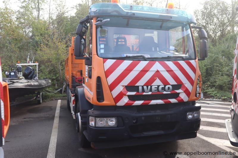 kraanwagen IVECO 190EL, datum 1ste inschr 4/12/2014, chassis nr ZCFA61VJ202629525, diesel, EURO VI, TTM 19000kg, vv kraan HMF RCL 5300 en graafbak,… – kavel bij Appelboom