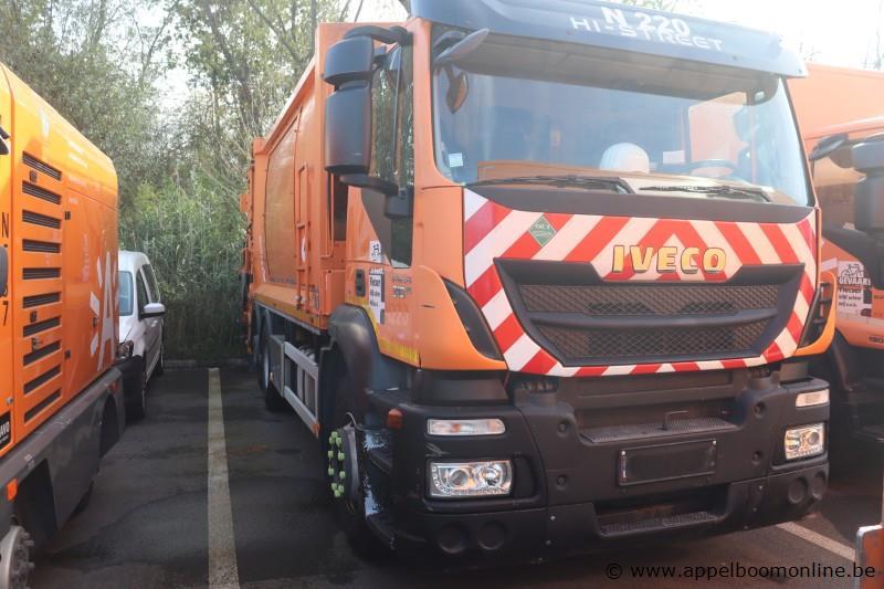 vuilnisvrachtwagen IVECO Stralis Pusher 4000, datum 1ste inschr 8/11/2015, chassis nr WJME2NNHC60C295690, diesel, Euro VI, km-stand laatste keuring… – foto 2 – kavel bij Appelboom
