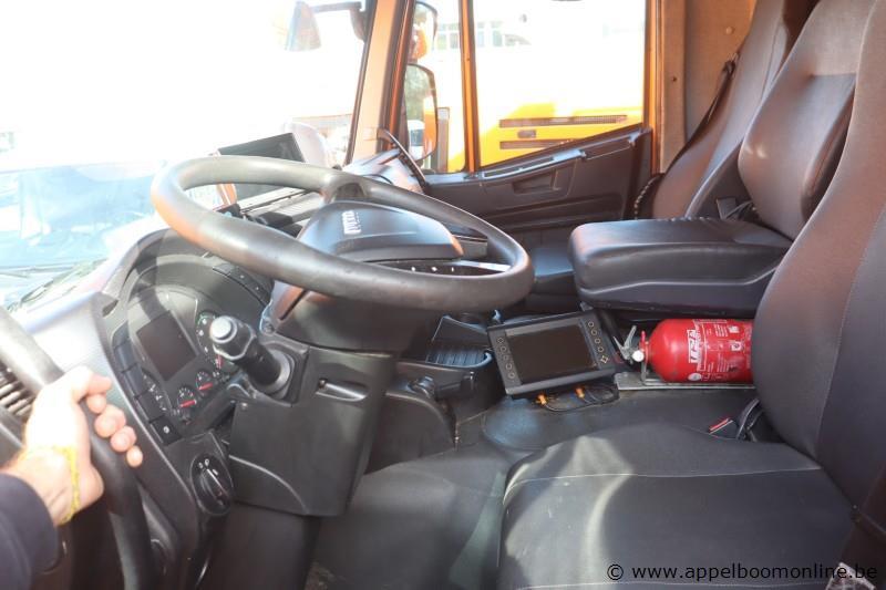 vuilnisvrachtwagen IVECO Stralis Pusher 4000, datum 1ste inschr 8/11/2015, chassis nr WJME2NNHC60C295690, diesel, Euro VI, km-stand laatste keuring… – foto 8 – kavel bij Appelboom