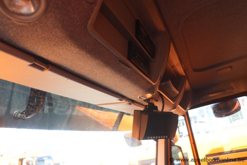 vuilnisvrachtwagen IVECO Stralis Pusher 4000, datum 1ste inschr 8/11/2015, chassis nr WJME2NNHC60C295690, diesel, Euro VI, km-stand laatste keuring… – foto 9 – kavel bij Appelboom