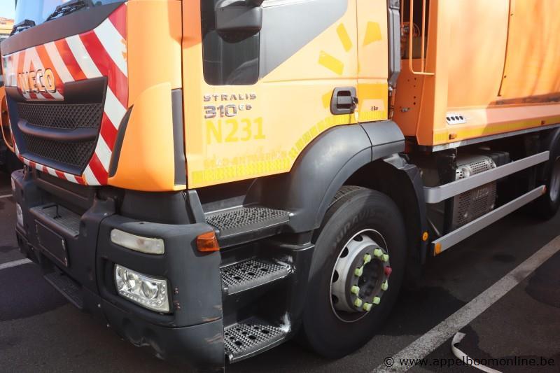 vuilnisvrachtwagen IVECO Stralis Pusher 4000, datum 1ste inschr 29/10/2014, chassis nr WJME2NNHC60C29556, diesel, Euro VI, km-stand laatste keuring… – foto 3 – kavel bij Appelboom