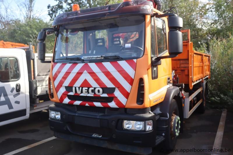 kraanwagen IVECO 190EL, datum 1ste inschr 17/8/2011, chassis nr ZCFA1VJ0402581184, diesel, EURO 5, TTM 19000kg, vv kraan HMF RCL 5300 (defect), km-… – kavel bij Appelboom