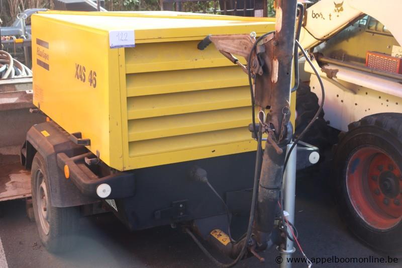 verrijdbare compressor ATLAS COPCO XAS 46, bj 1999, cap 20,4Kw, compleet met toebehoren – foto 3 – kavel bij Appelboom