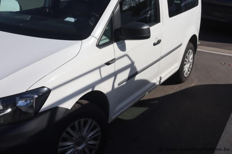 stationwagen VOLKSWAGEN Caddy, datum 1ste inschr 29/08/2016, km-stand 51648, chassisnr WV2ZZZ2KZHX027834,CNG, EURO 6b schade rondom – foto 3 – kavel bij Appelboom