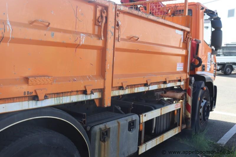 kraanwagen IVECO ML190EL, datum 1ste inschr 23/08/2011, chassis nr ZCFA1V0402581183, diesel, EURO 5, km-stand laatste keuring 132657, vv kraan HMF… – foto 8 – kavel bij Appelboom