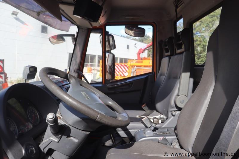 kraanwagen IVECO ML190EL, datum 1ste inschr 23/08/2011, chassis nr ZCFA1V0402581183, diesel, EURO 5, km-stand laatste keuring 132657, vv kraan HMF… – foto 10 – kavel bij Appelboom