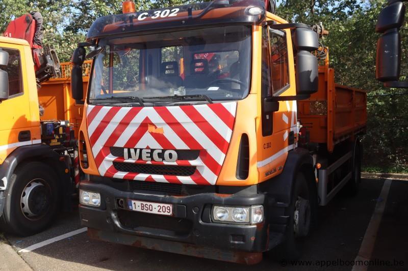 kraanwagen IVECO ML190EL, datum 1ste inschr 23/08/2011, chassis nr ZCFA1VJ0402581185, diesel, EURO 5, km-stand laatste keuring 42480, vv kraan HMF… – foto 2 – kavel bij Appelboom