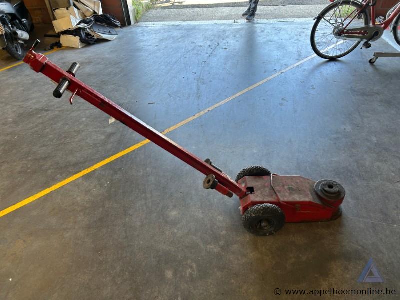 Hydraulische krik, capaciteit 40/20 t – kavel bij Appelboom