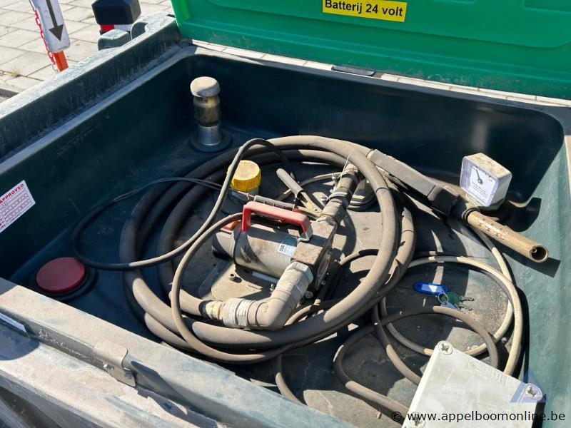 Mobiele brandstoftank met elektrische pomp PIUSI CARRY 2000/24V, bouwjaar 2003, 24 V, 0,16 kW. Inclusief sleutels, serienummer 00022400A. Werking n… – foto 3 – kavel bij Appelboom