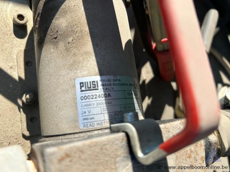 Mobiele brandstoftank met elektrische pomp PIUSI CARRY 2000/24V, bouwjaar 2003, 24 V, 0,16 kW. Inclusief sleutels, serienummer 00022400A. Werking n… – foto 4 – kavel bij Appelboom