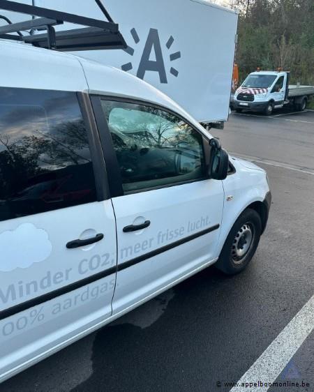 Lichte vrachtwagen VOLKSWAGEN Caddy, WV1ZZZ2KZFX080950, 1e insch 2014-11-04, 34446km, 1984cm³, 80kW, aardgas (CNG), manueel, euro 5b, mtm 2230kg, t… – foto 4 – kavel bij Appelboom